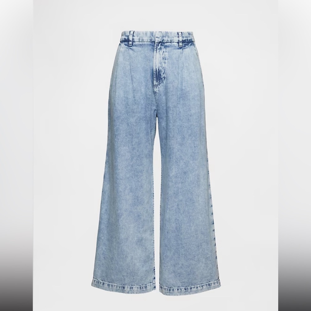 NWT Gap 365 High Rise UltraSoft Denim Pleat Ankle Trousers. Sz 10. Retail $80.